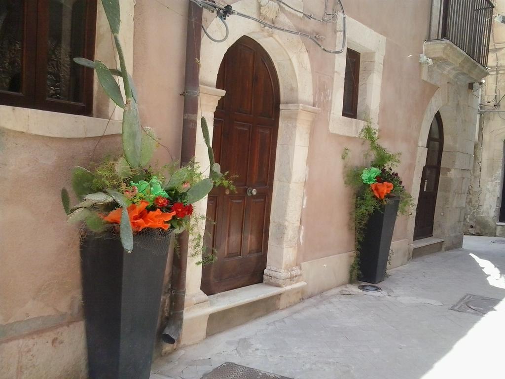 Al Tempio Di Apollo Bed and Breakfast Syrakusa Rum bild