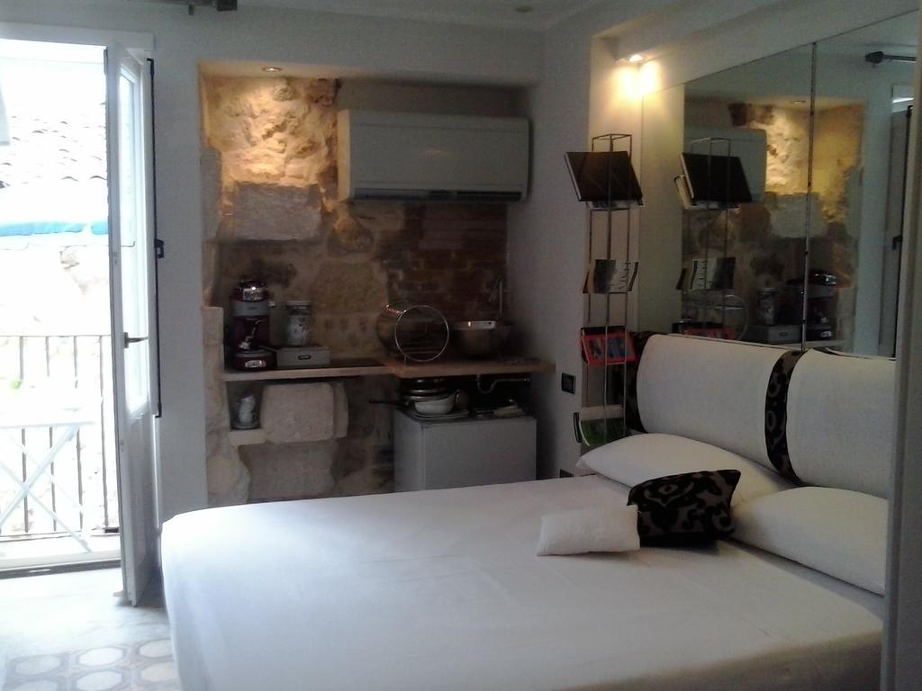 Al Tempio Di Apollo Bed and Breakfast Syrakusa Rum bild