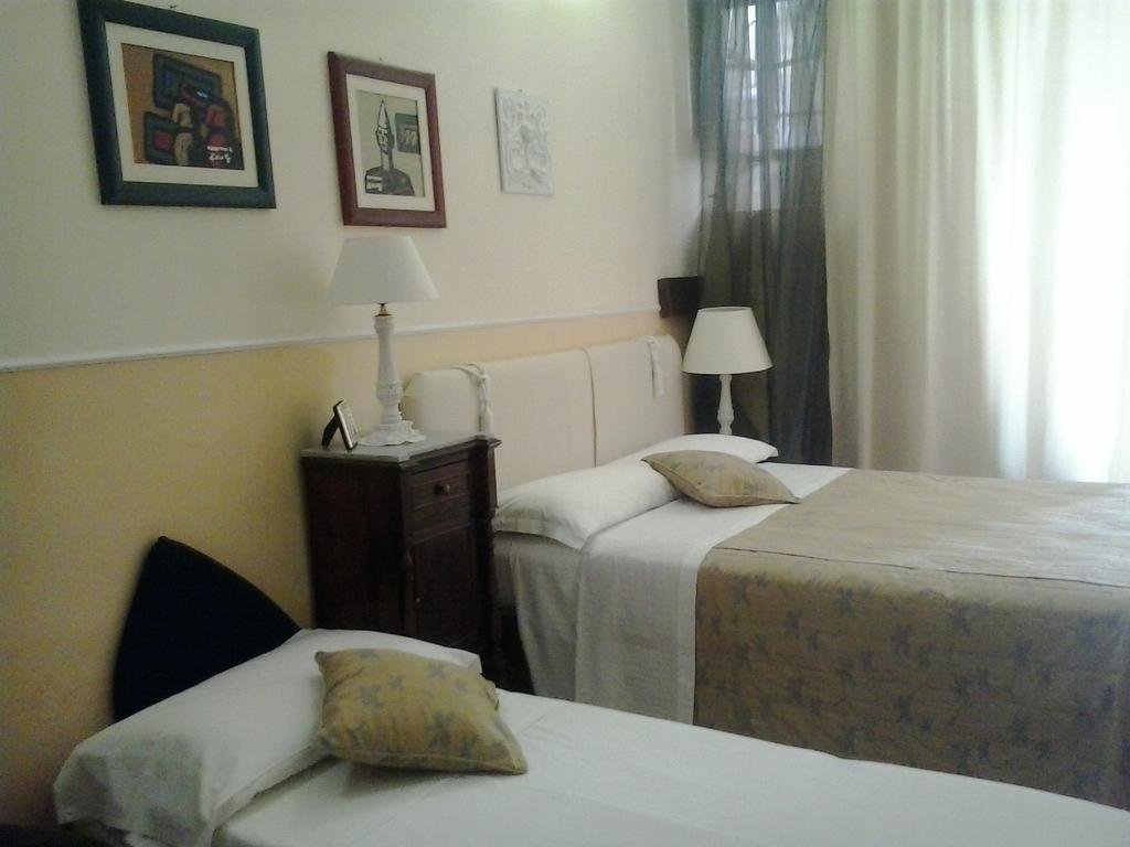 Al Tempio Di Apollo Bed and Breakfast Syrakusa Rum bild